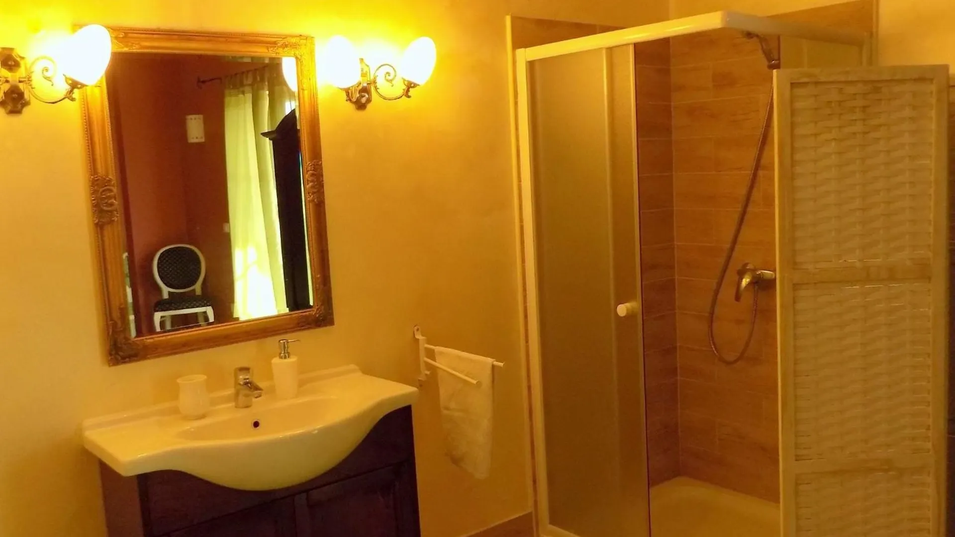 Lovely Villa With Pool, Wellness And Fenced Garden Rakalj