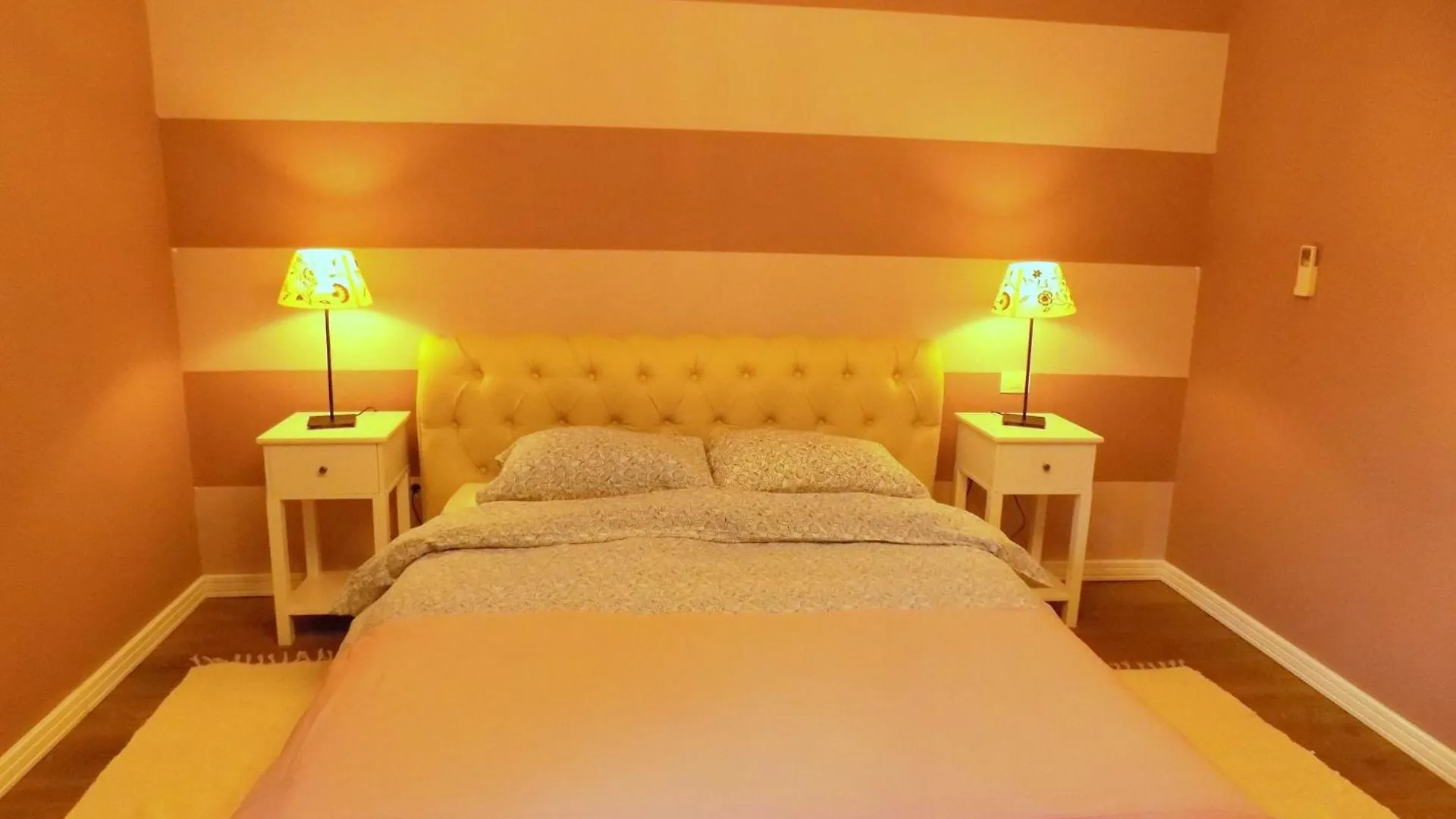 Lovely Villa With Pool, Wellness And Fenced Garden Rakalj