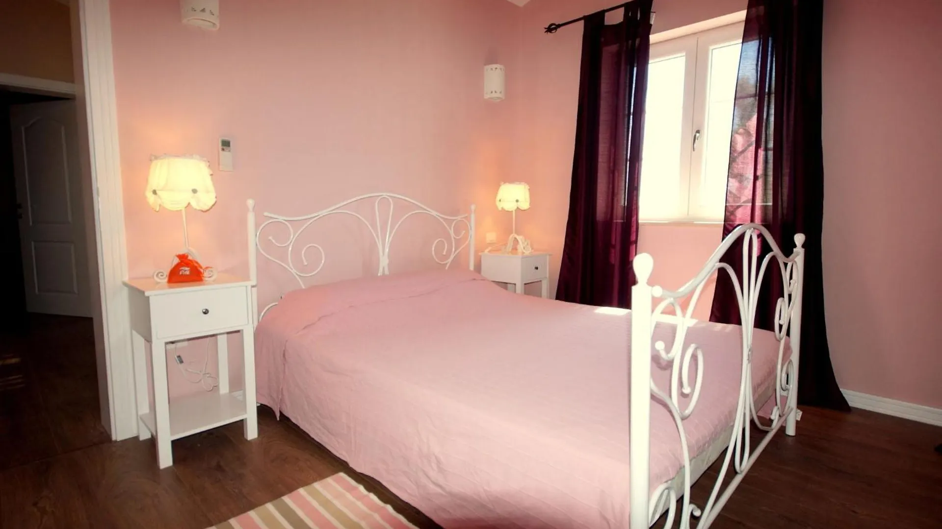 Lovely Villa With Pool, Wellness And Fenced Garden Rakalj