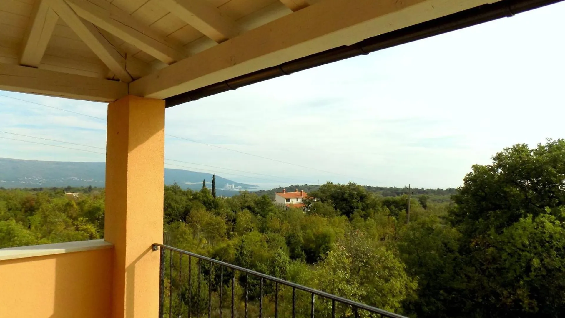 Lovely Villa With Pool, Wellness And Fenced Garden Rakalj